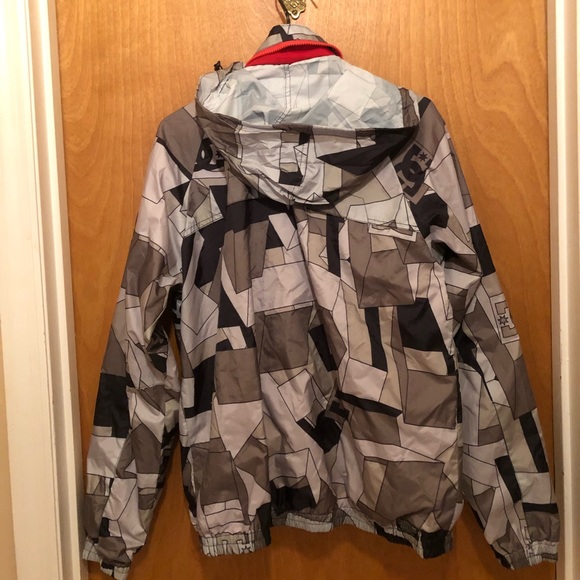 DC Reversible Rain Jacket - Picture 4 of 8